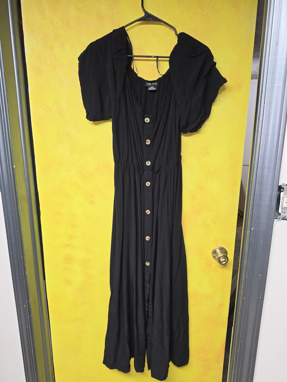 City Chic Black Button Front Shortenvy Black Button-Front Puff Sleeve Maxi Dress